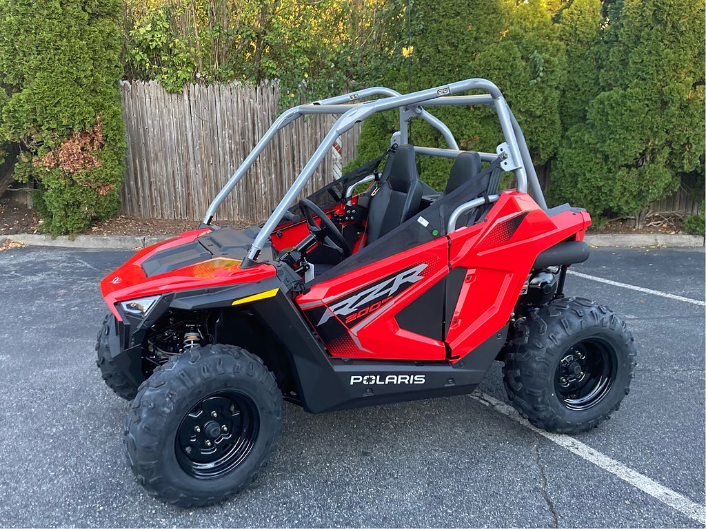 Polaris RZR 200 EFI  Boka Nu ! 