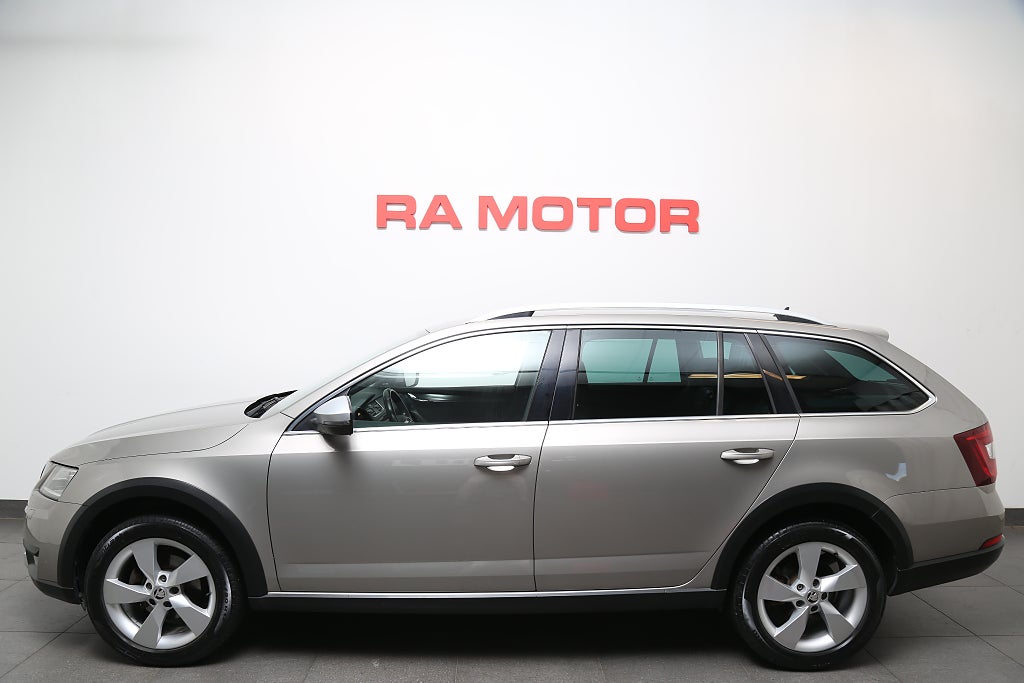 Skoda Octavia Scout 2,0 TDI 4x4 Premium Aut P-värme Dragkrok 2019