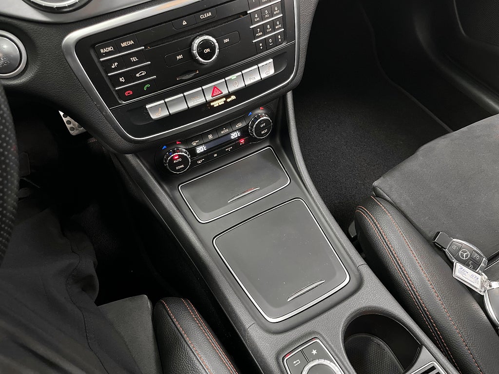 Mercedes-Benz CLA 180 180 Shooting Brake 7G-DCT AMG Line Euro 6 – bild 13