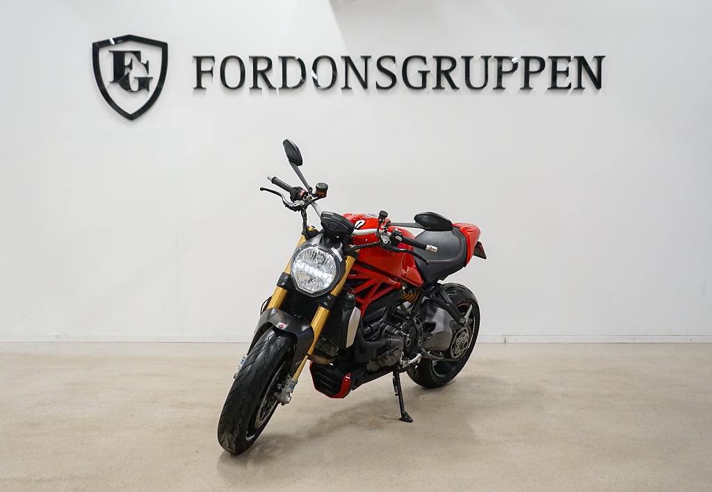 Ducati Monster S 1200 / Termignoni / SE SPEC