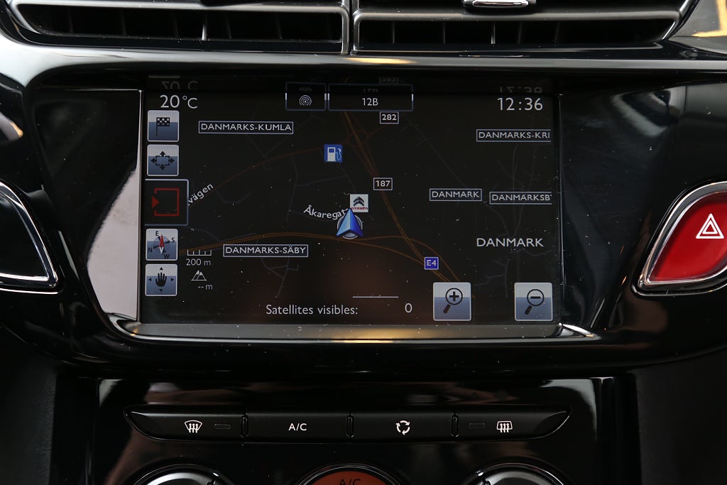 Citroën C3 1,2 VTi 82hk PureTech 5D Pano Nybesikt Motorvärmare 2015