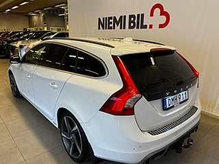Volvo V60 D3 Momentum R-Design S&V-hjul/Mvärm/Dvärm/Drag/LED-ramp