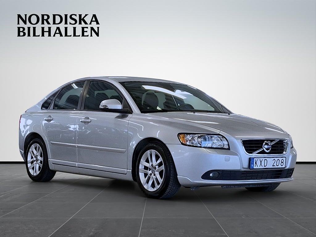 Volvo S40 D2 Momentum Nyservad Dragkrok Värmare P-sensor