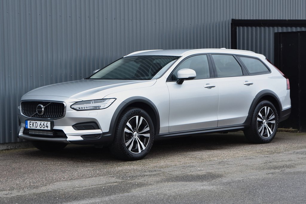 Volvo V90 Cross Country B4 AWD Momentum Google Läder Drag 