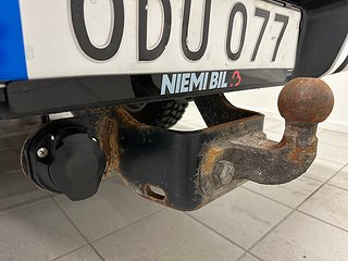 Isuzu D-Max Crew Cab 2.5 4WD Aut 163hk MOMS KÅPA SoV/MoK