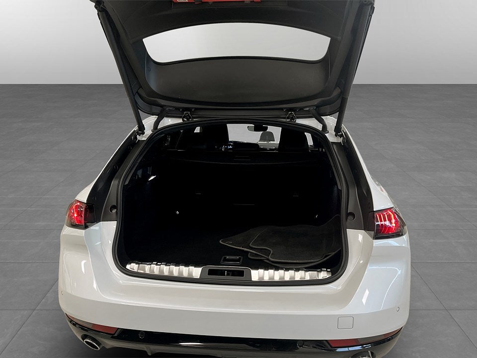 Bild på Peugeot 508 SW GT PHEV 225hk Aut - B-KAMERA, FOCAL