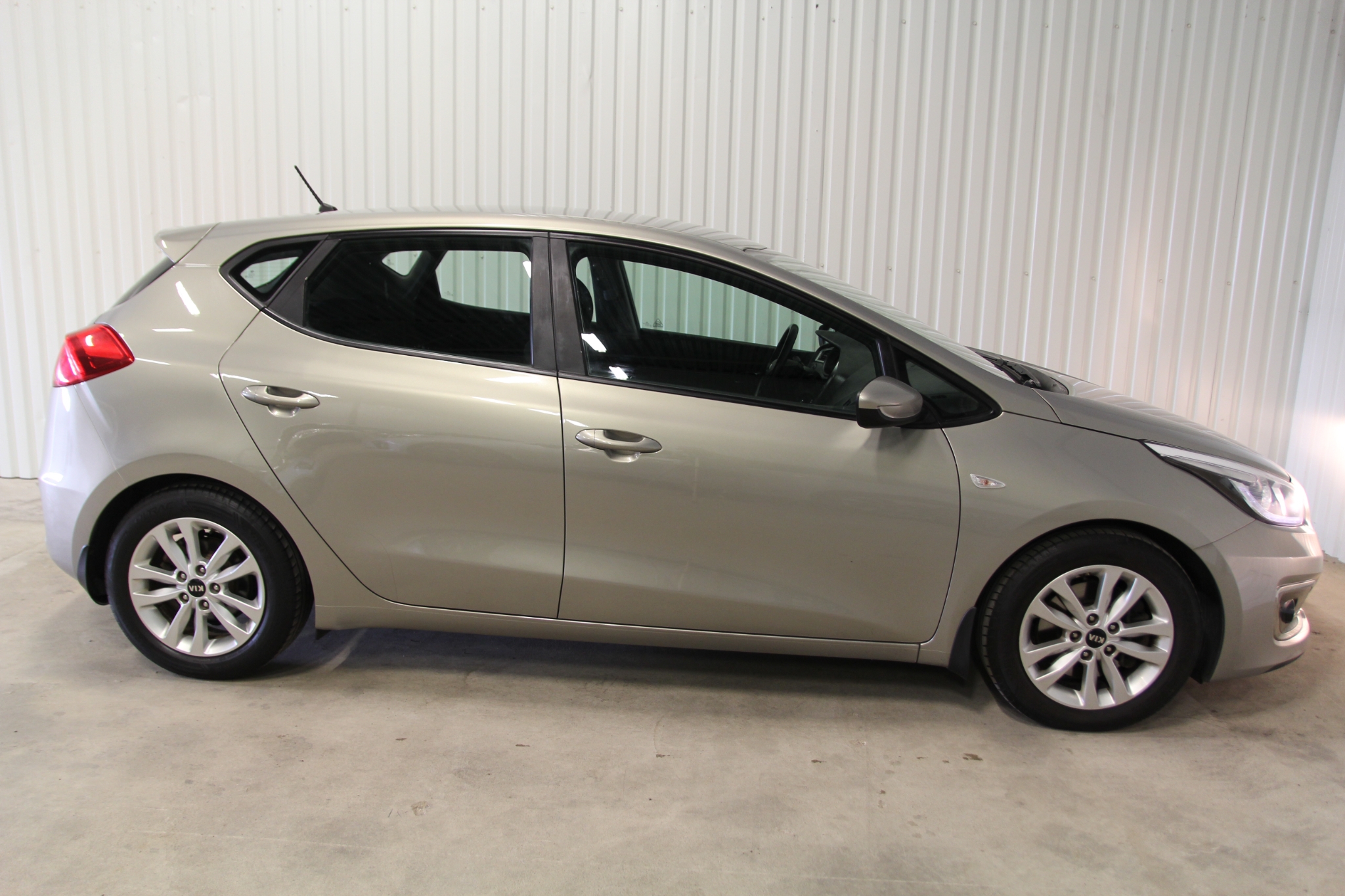 Kia Ceed 2017, bild 6/10