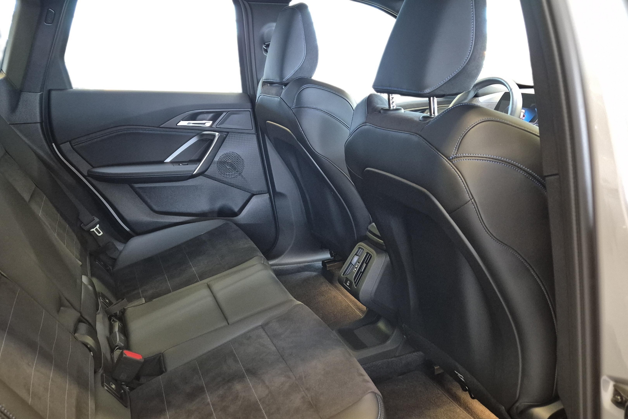 BMW X1 xDrive25e M Sport Värmare 2026, photo 7/45