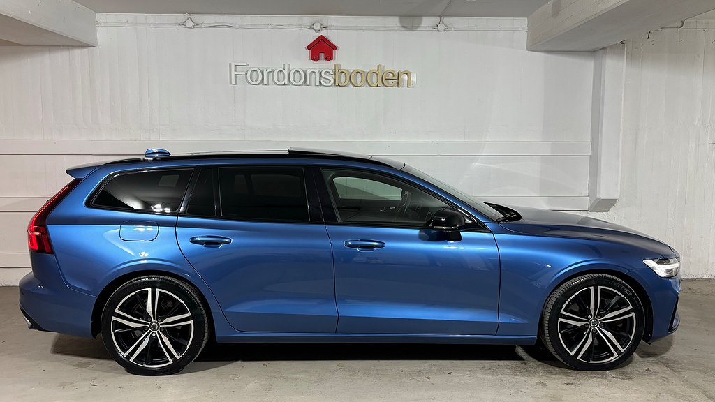 Volvo V60 Recharge T8 AWD R-Design Pano H/K 360° VOC