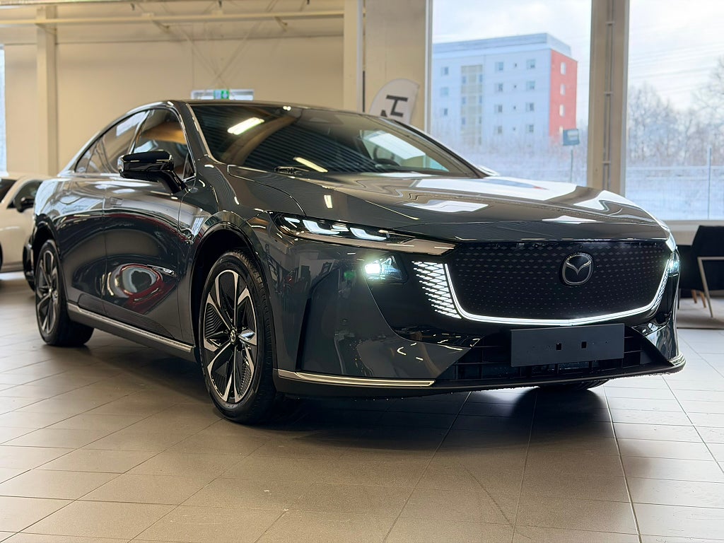 Mazda 6e Takumi / 0% ränta / Svart skinn / Panorama / Rattvärme