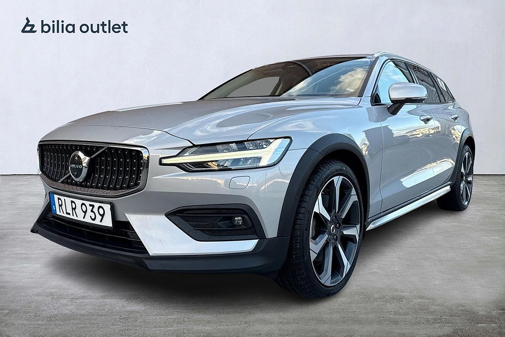 Volvo V60 Cross Country B5 AWD Ultimate 250hk Drag 360° Navi Massage Värmare