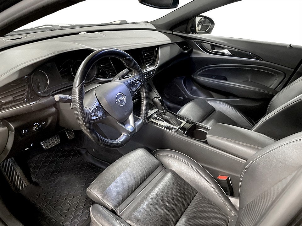 Bild på Opel Insignia Grand Sport 2.0 Turbo D 4x4 210hk Aut - OPC, TAKLUCKA
