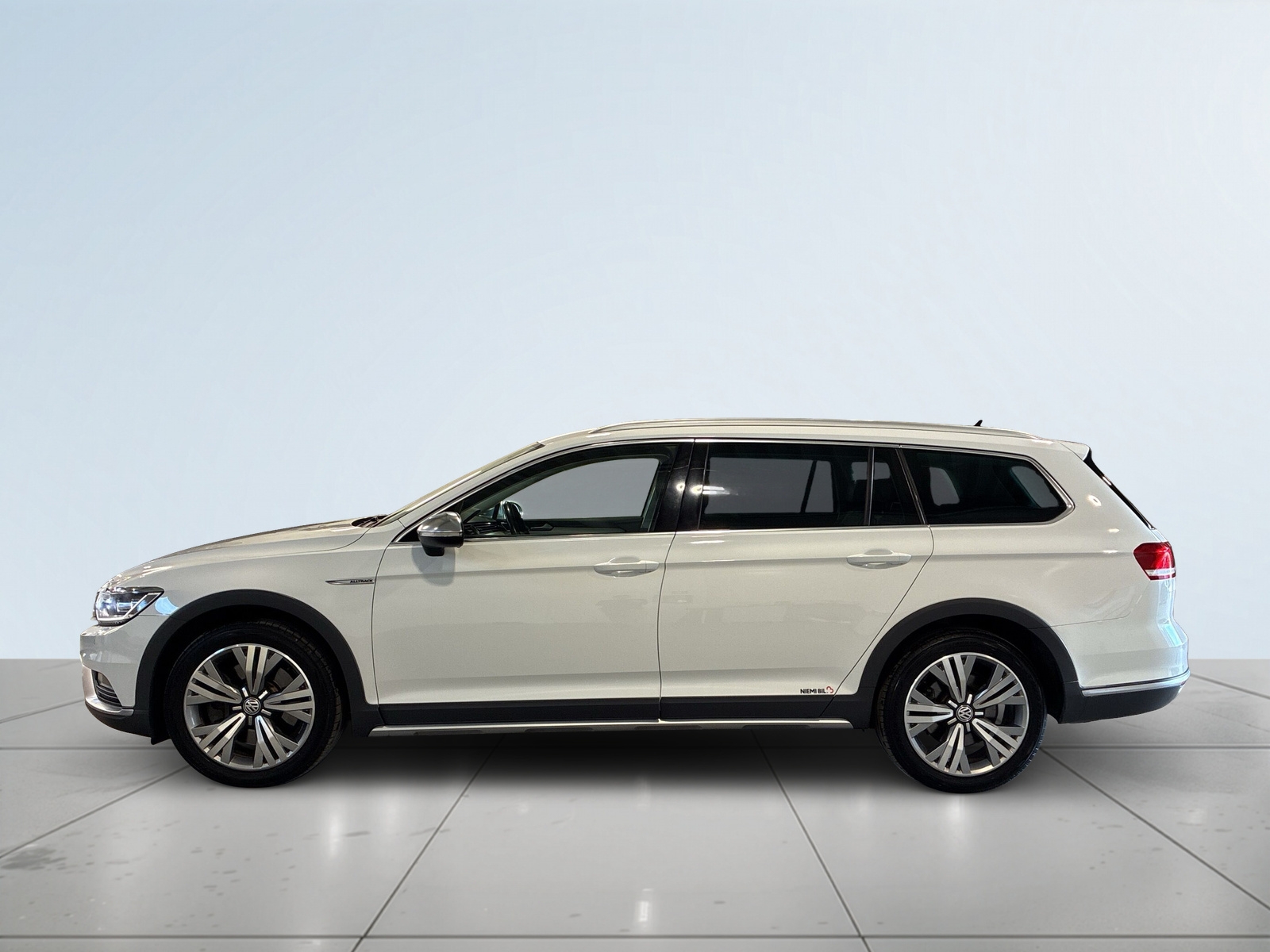Volkswagen Passat 2017, bild 3/10