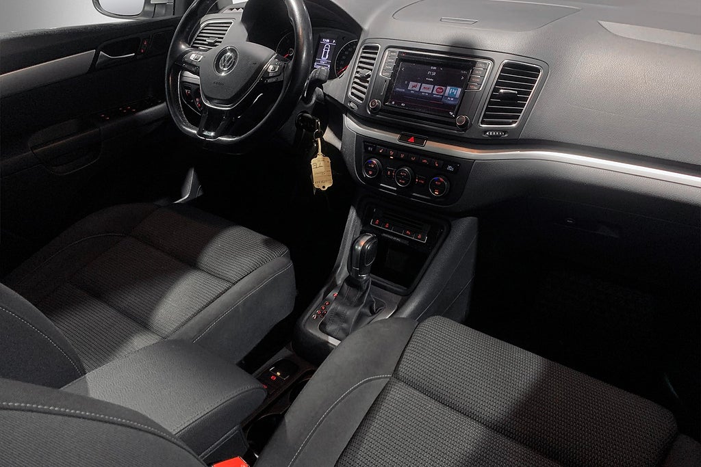 Volkswagen Sharan TDI 150hk Premium 7-sits |Drag|Kamera|Värmare| Pano 2017