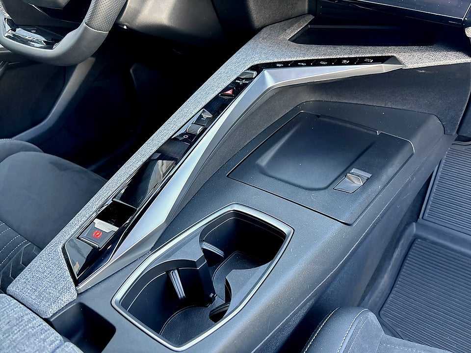 Bild på Peugeot 5008 GT HYBRID 145hk Aut - 7-SITS,360-KAMERA