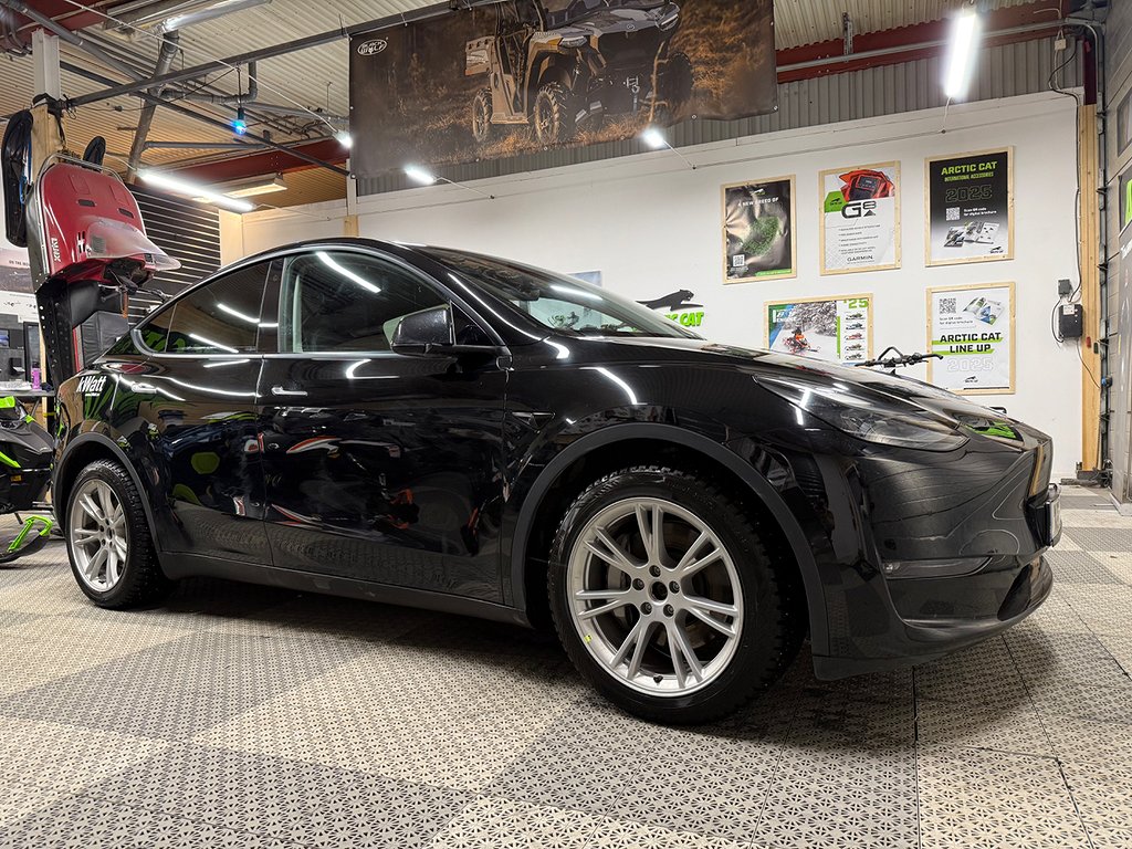 Tesla Model Y Long Range AWD 514hk, v-hjul, drag 