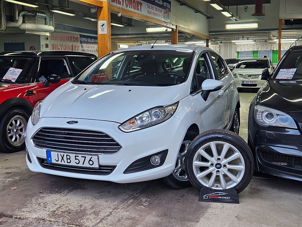 Ford Fiesta 1.0 EcoBoost Powershift Titanium Nykamrem Euro 6