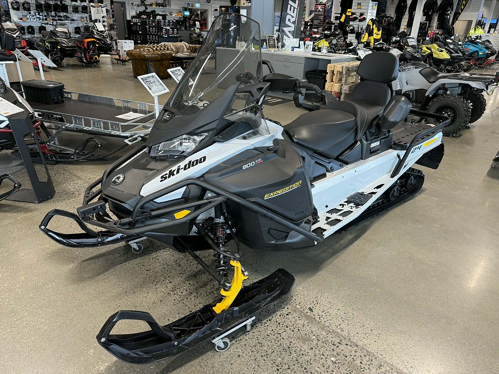 Ski-Doo Expedition LE 900 ACE TURBO 24" MOMS