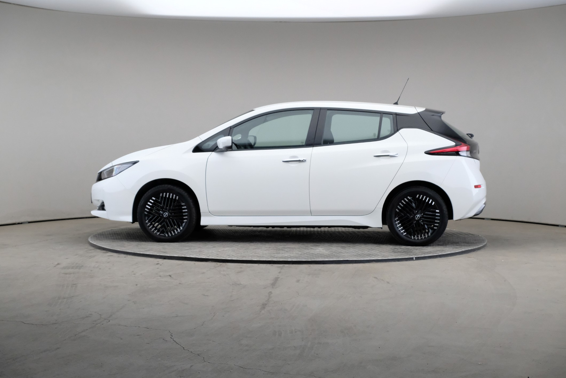 Nissan Leaf E+ Acenta 62 Kwh 2022, kuva 4/10