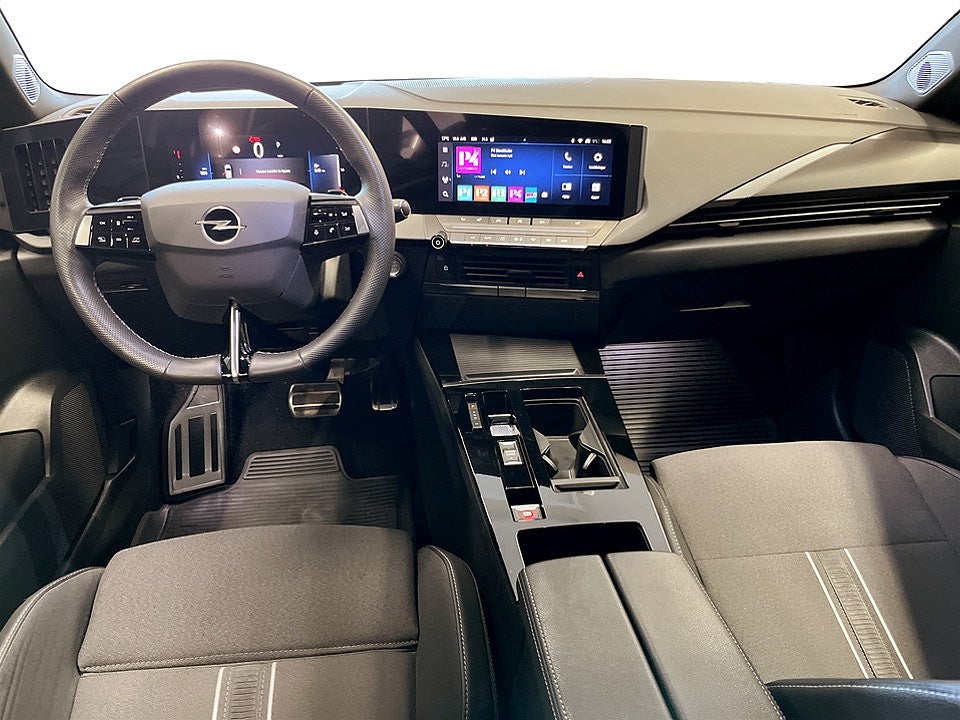 Bild på Opel Astra ST GS 1.2 PT 130hk Aut - B-KAMERA,CARPLAY,RATTVÄRME