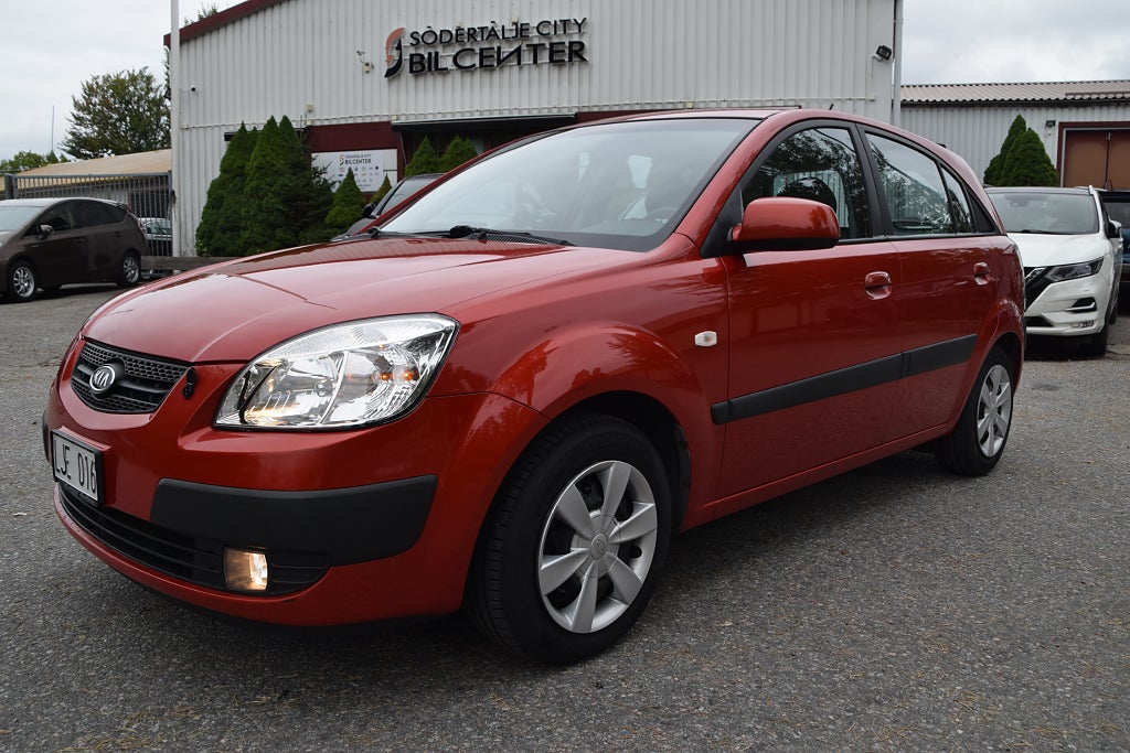 Kia Rio 1.4 Euro 4 Auto 5-Dörrar  6400 Mil 