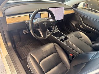 Tesla Model 3 Long Range AWD 440hk/360°Kamera/Pano/Navi/S&V