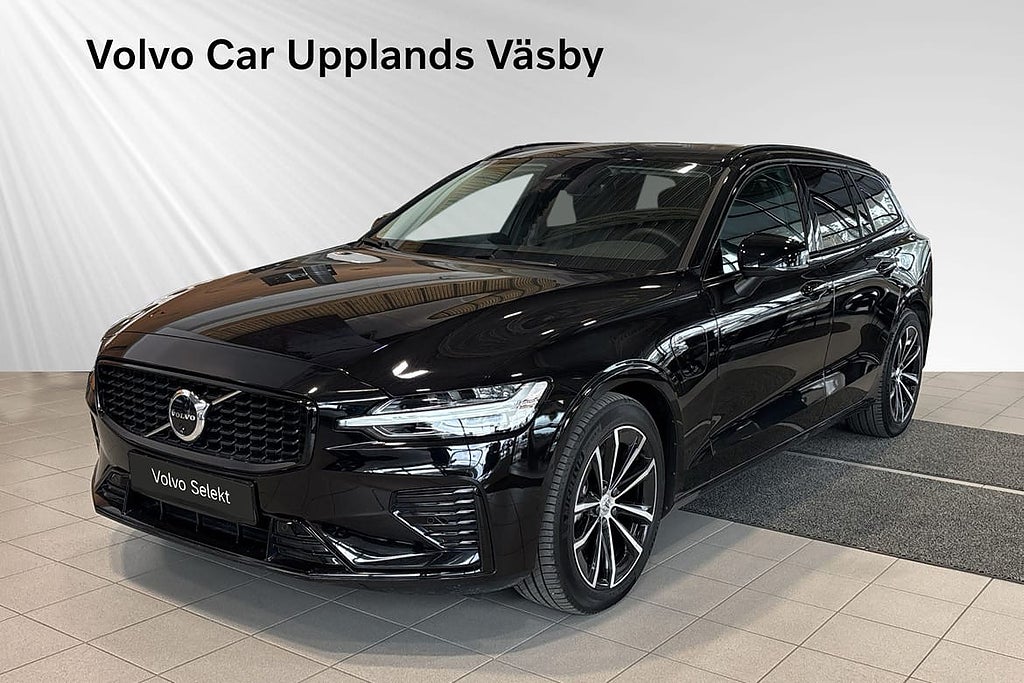 Volvo V60 T6 Plus Dark Edition / Parkeringskamera 360 (SE...