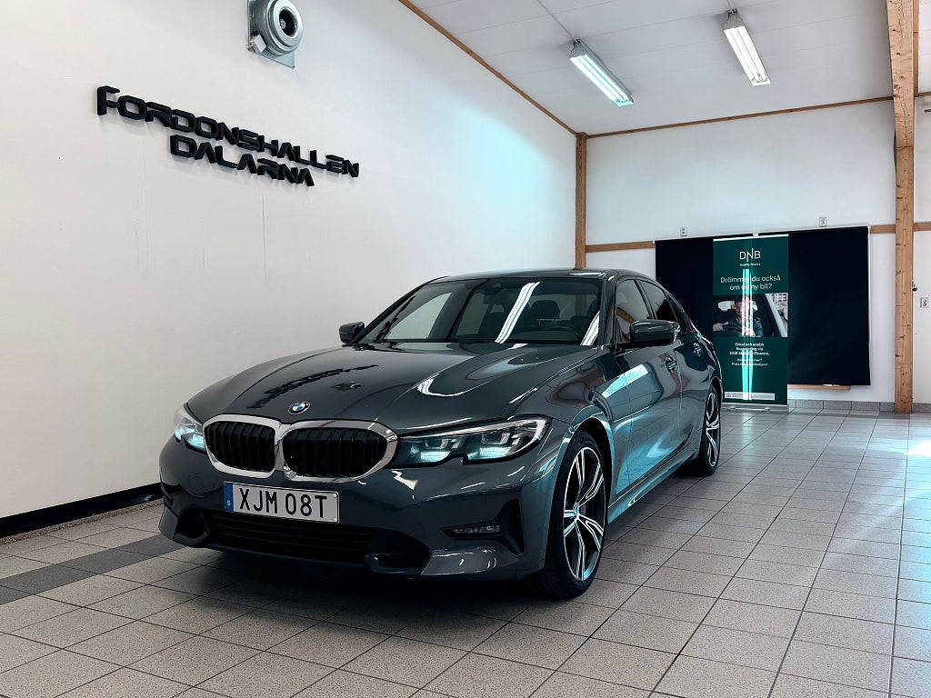 BMW 330i Sedan Steptronic Sport line Keyless 258 HK 