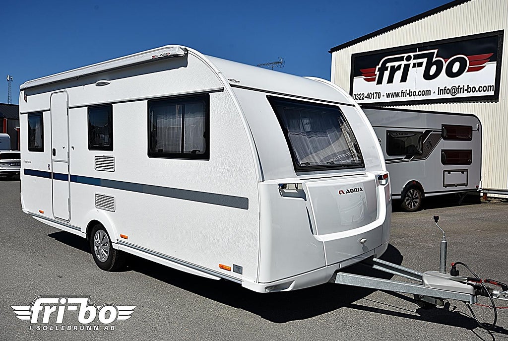 Adria 492 LU Altea, Långbäddar