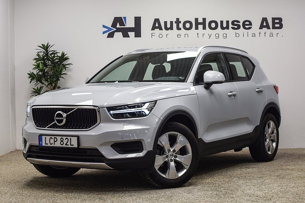 Volvo XC40 T2 Momentum Bränslevärmare CarPlay B-kamera LED 4,99%