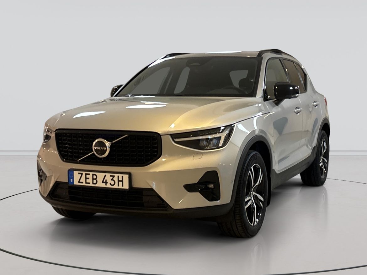 Volvo XC40 B4 Momentum Advanced 2021, bild 7/10