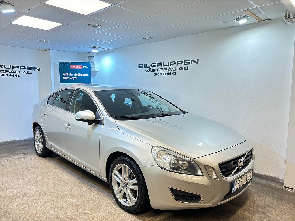 Volvo S60 D5 AWD 205HK / Ny Bes / Ny Servad / Kamrem bytt