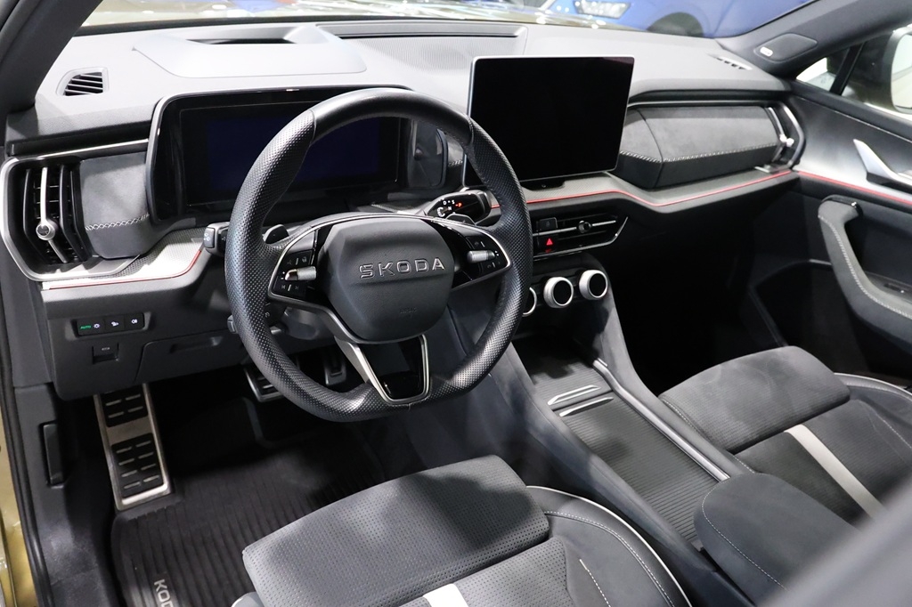 Skoda Kodiaq SPORTLINE 2,0 TDI 2026, bild 3/10