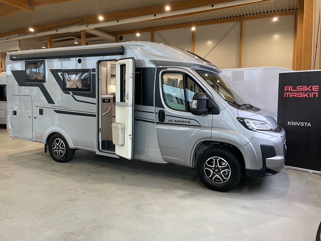 Adria Compact Supreme SL / B-körkort / under 7m / Automat / 