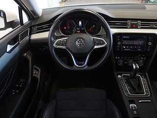 Kombi Volkswagen Passat 16 av 23