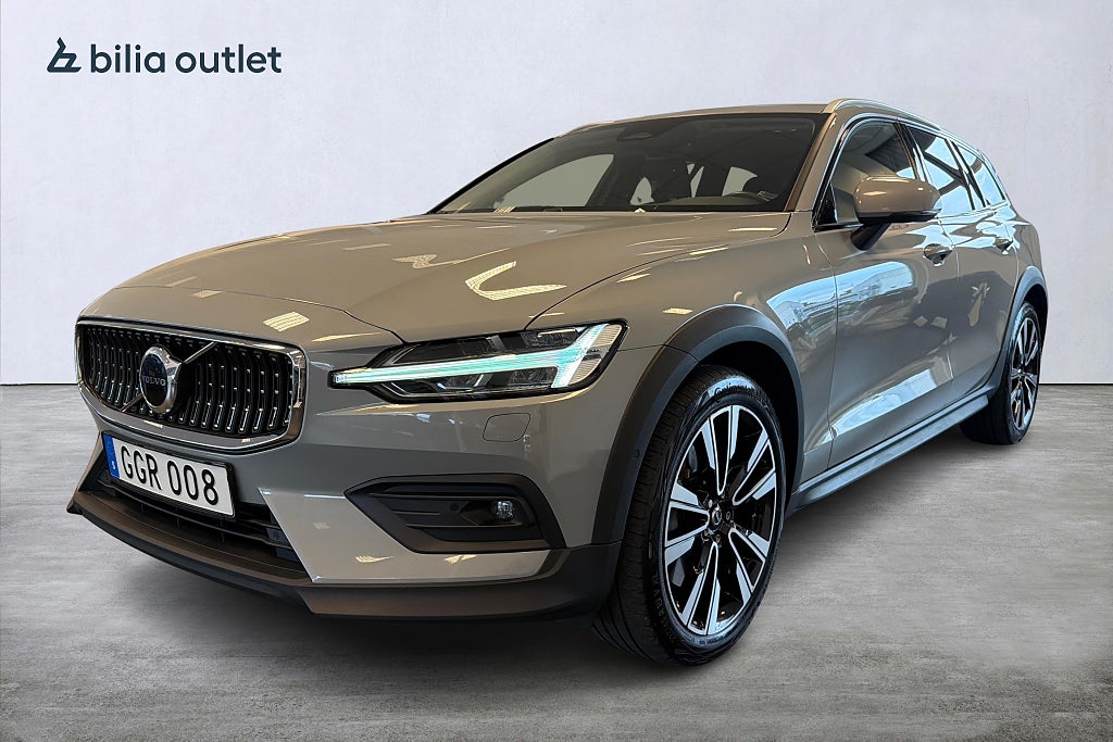 Volvo V60 Cross Country B4 AWD Plus 197hk / Drag Värmare Kamera GPS Google MOMS