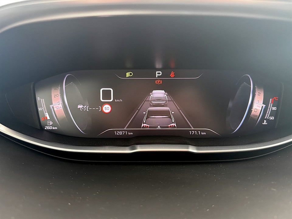 Bild på Peugeot 5008 GT 1.2 PT 130hk Aut 7-SITS B-KAMERA CARPLAY