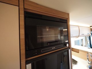 Husbil-integrerad Knaus L!ve I 700 MEG 12 av 20