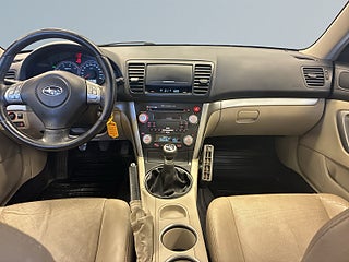 Subaru Legacy 2.0 4WD/Drag/S&V-Däck/Panoramatak/MoK/Kamkedja – bild 8