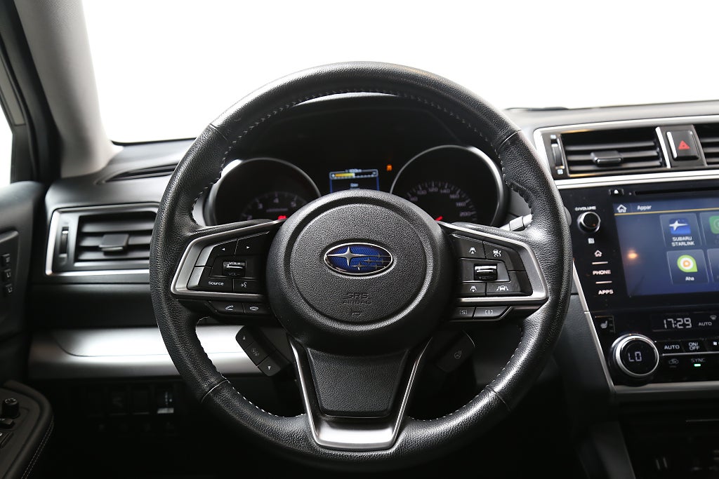 Subaru Outback 2,5i 175hk Ridge AWD Aut Skinn Motorv Drag Bränslev 2019