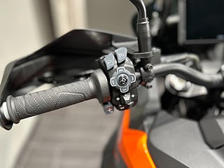 KTM 1290 Super Adventure S / Tech pack / 3 väskor / Endast 1302 mil!