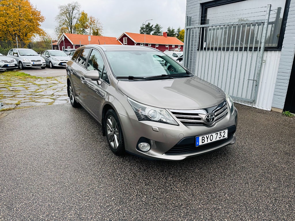 Toyota Avensis 1.8 147HK KOMBI EDITION 50 / BACKKAMERA