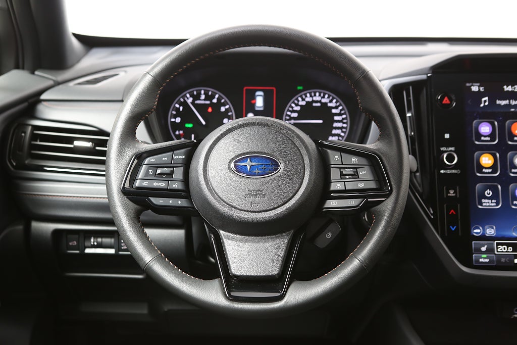 Subaru Forester e-Boxer Limited | Moms 2025