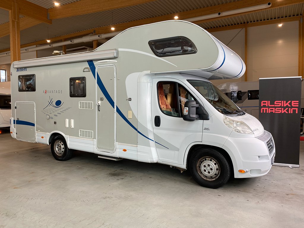 Advantage 6971 - Dethleffs Advantage 6971 / Solceller/ Stort garage /Kamkedja