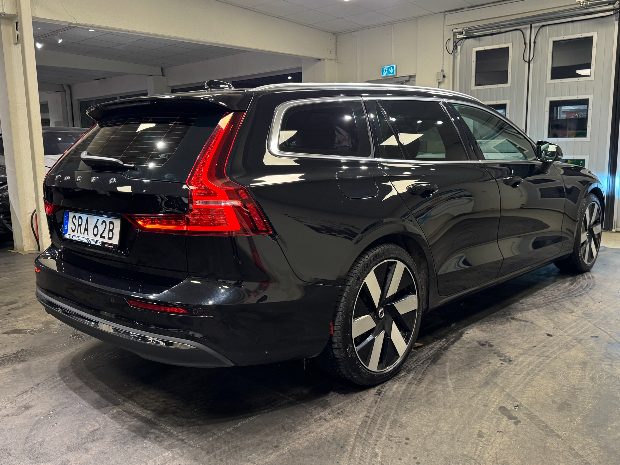 Volvo V60 2024, kuva 4/54