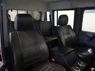 SUV Land Rover Defender 110 11 av 22