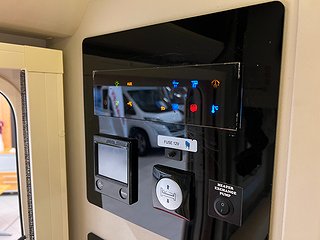 Husbil-halvintegrerad Adria MATRIX SUPREME M 687 SL 14 av 36