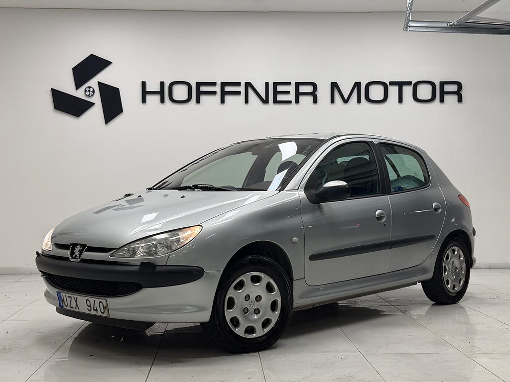 Peugeot 206 5-dörrar 1.6 TipTronic AUTOMAT XT LågaMil Låg Skatt