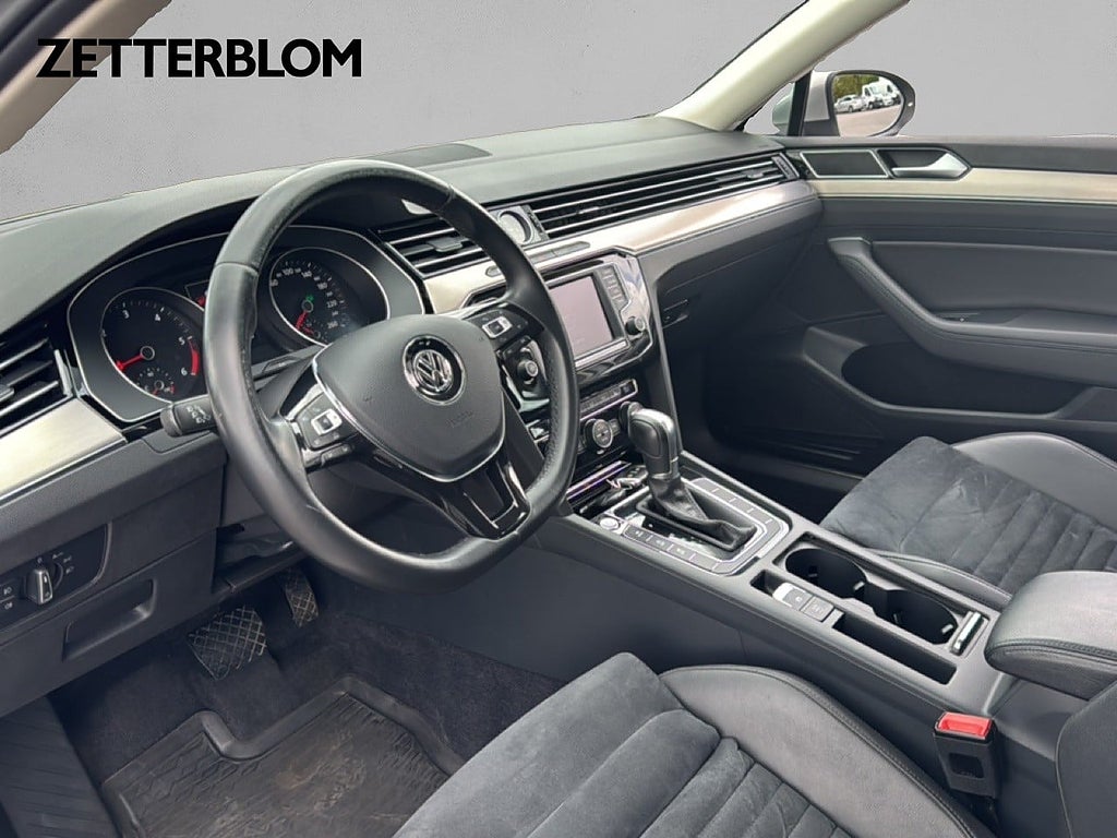 Kombi Volkswagen Passat 8 av 14