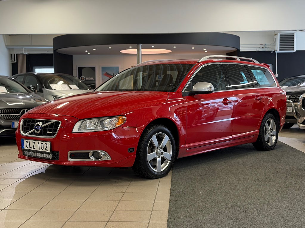 Volvo V70 D5 AWD Summum /Drag/Keyless/Skinn/Värmare/Bluetooth
